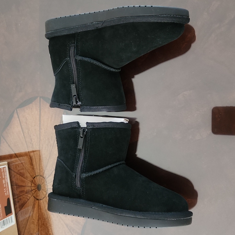 Koolaburra by UGG Black Boots - Picture 13 of 16